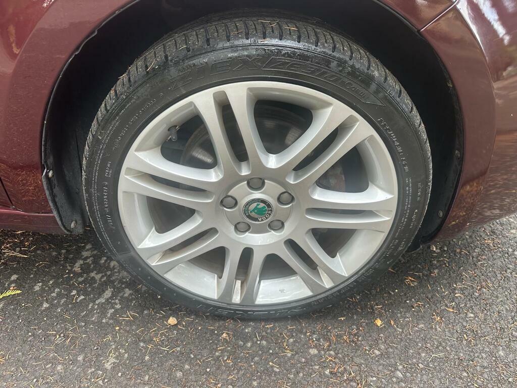 Skoda Superb Hatchback Grey #12
