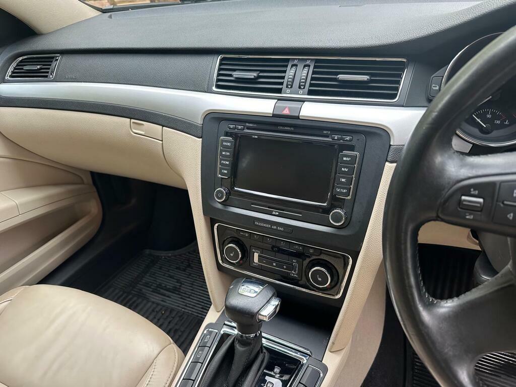 Skoda Superb Hatchback Grey #18
