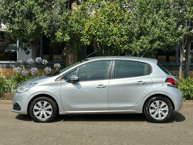 Peugeot 208 1.0 Puretech Access A MD65FKN Silver #2