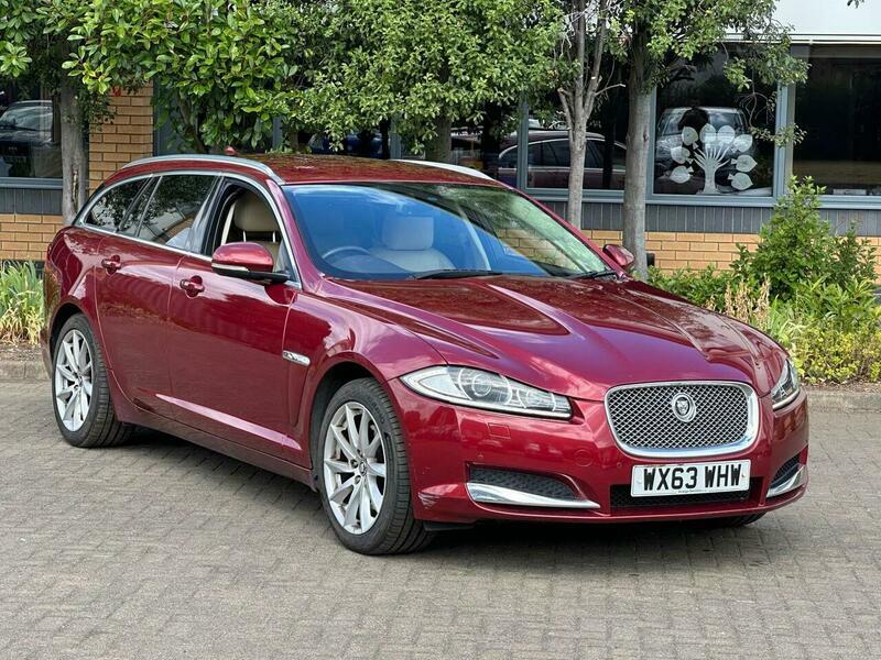 Jaguar XF 2.2D Premium Luxury Sportbrake Red