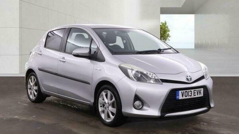 Toyota Yaris 1.5 Vvt-h T Spirit Silver