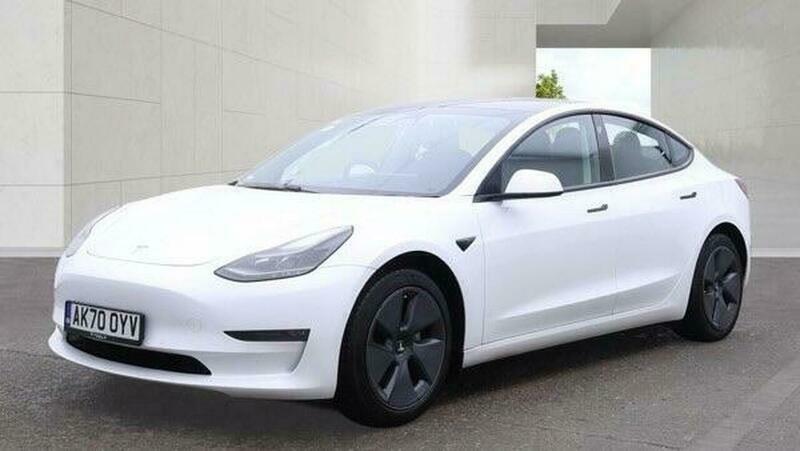 Tesla Model 3 Dual Motor Long Range White