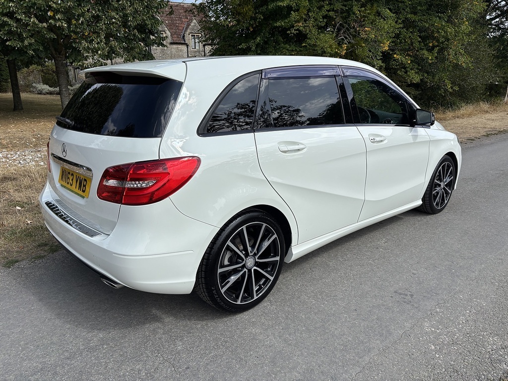 Mercedes-Benz B Class B180 Blueefficiency Sport U556659 WN63YWB White #6