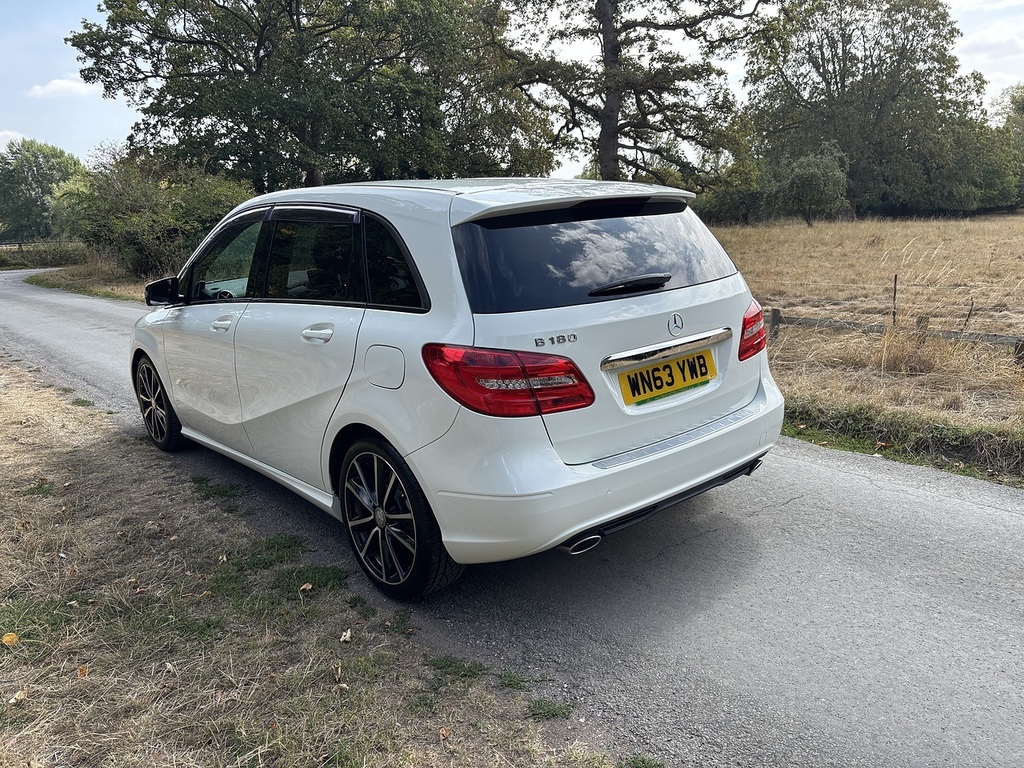 Mercedes-Benz B Class 1.5 B180 Cdi Blueefficiency Sport 109 Bhp Black #7