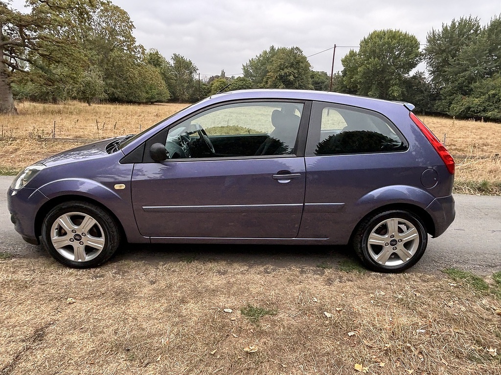 Ford Fiesta Zetec Climate U556578 Ulez WN08OBR Purple #4