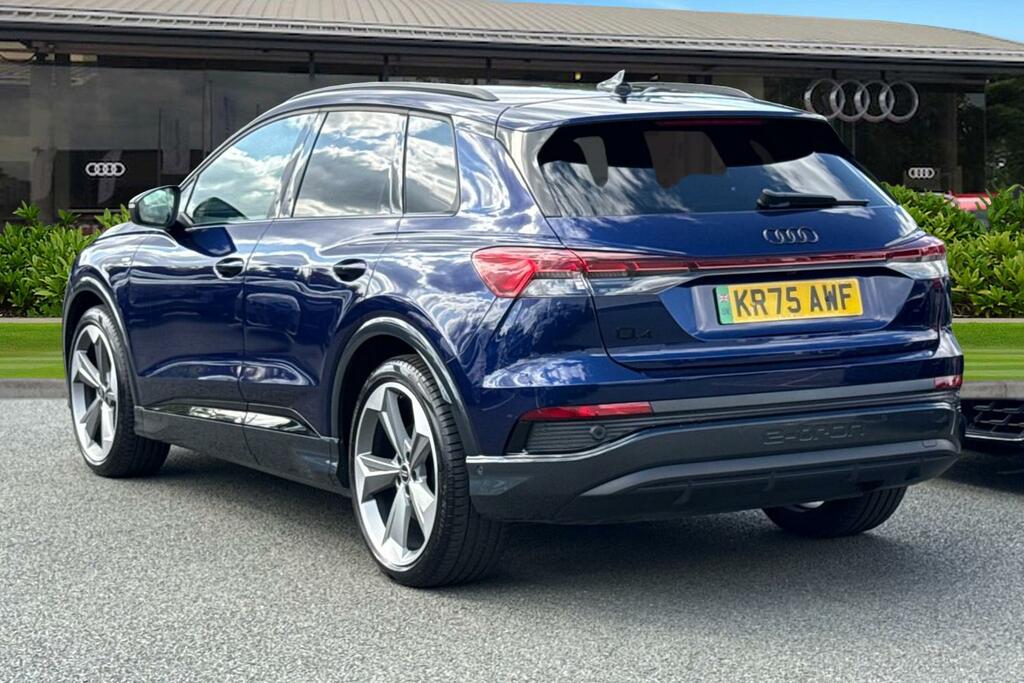 Audi Q4 E Tron Q4 Black Edition 45 E-tron 210,00 Kw KR75AWF Blue #2