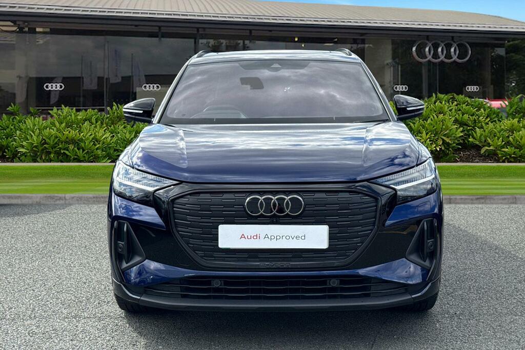Audi Q4 E Tron Q4 Black Edition 45 E-tron 210,00 Kw KR75AWF Blue #5