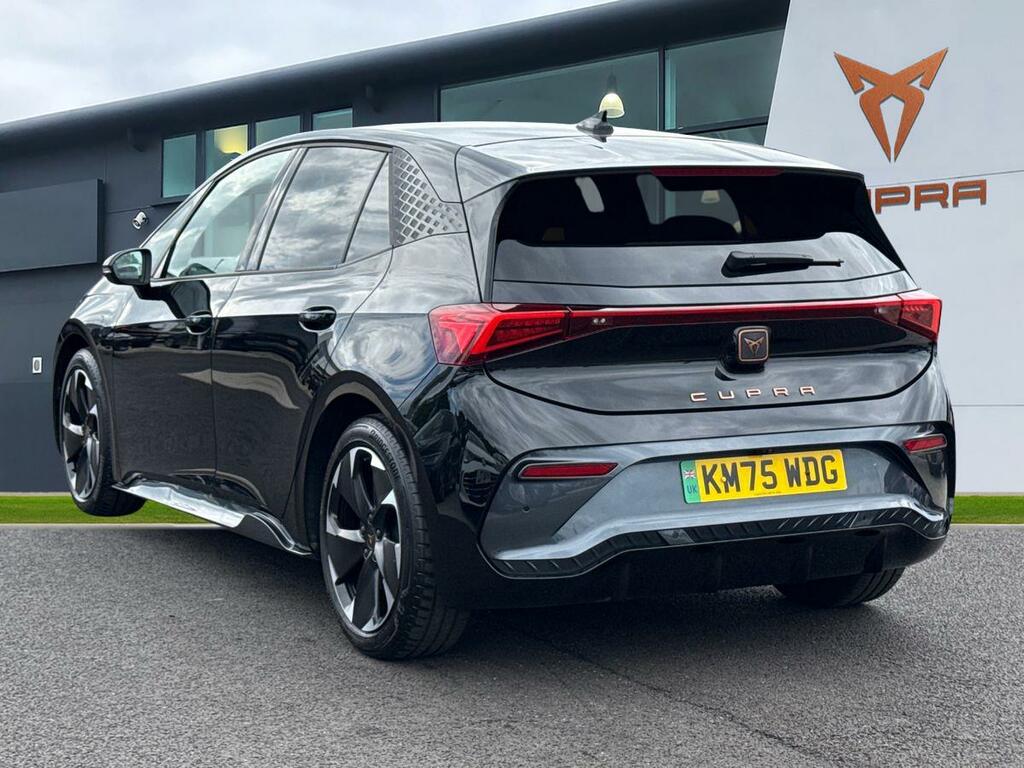 Cupra Born 170Kw E-boost V2 59Kwh KM75WDG Black #2