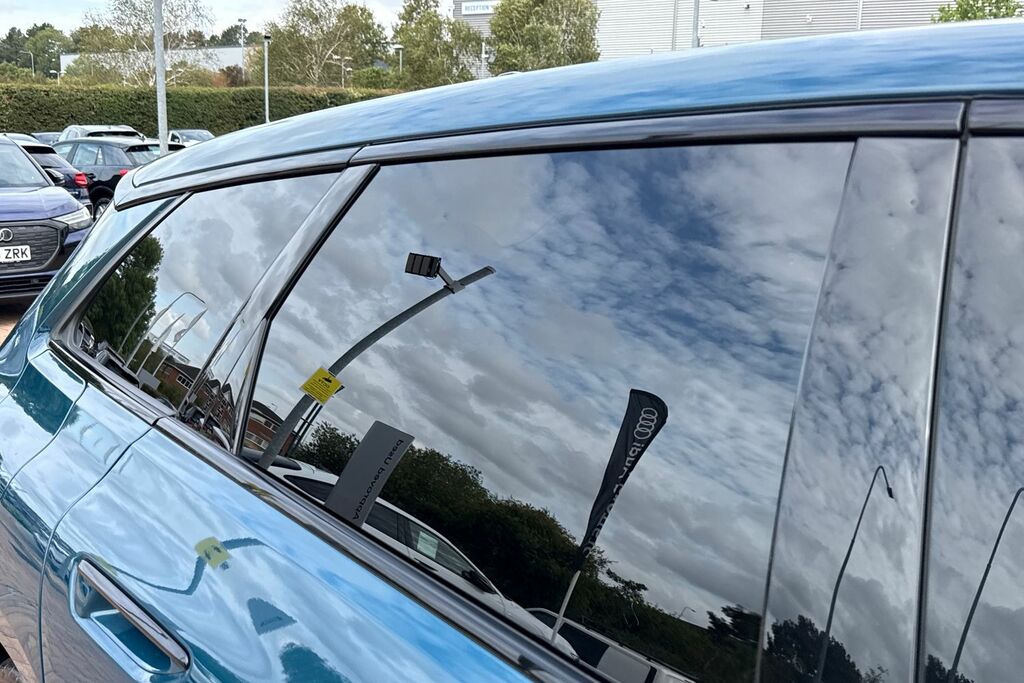 Audi A6 E-tron Avant 270Kw Performance 100Kwh Black Ed Tech Black #42