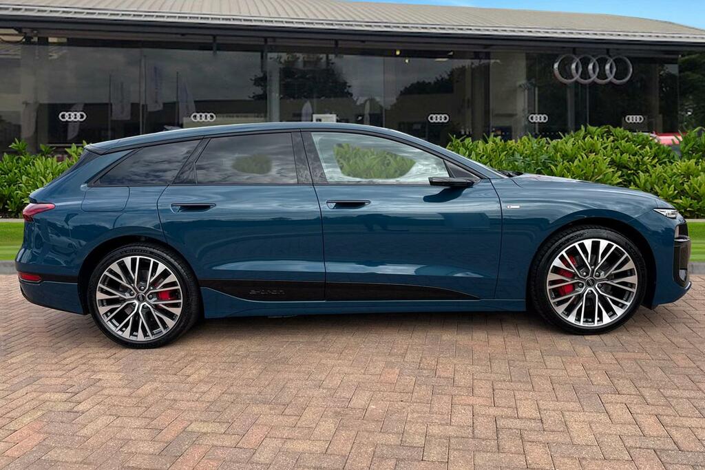 Audi A6 E-tron Avant 270Kw Performance 100Kwh Black Ed Tech Black #3