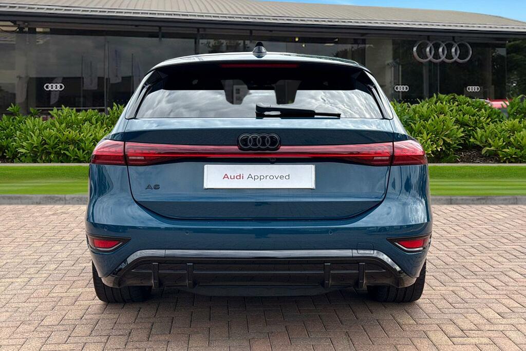 Audi A6 E-tron Avant 270Kw Performance 100Kwh Black Ed Tech Black #4