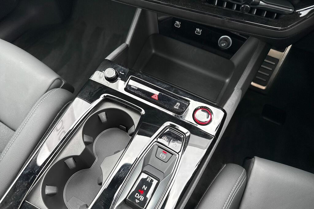 Audi A6 E-tron Avant 270Kw Performance 100Kwh Black Ed Tech Black #22