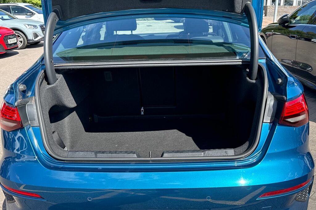 Audi A3 Sport 35 Tfsi 150 Ps S Tronic Blue #6