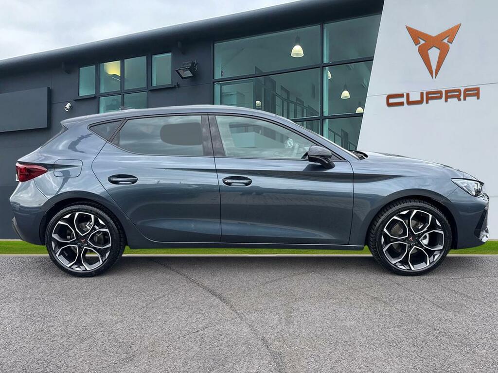Cupra Leon 1.5 Etsi 150 V2 Dsg KW75XUP Grey #3