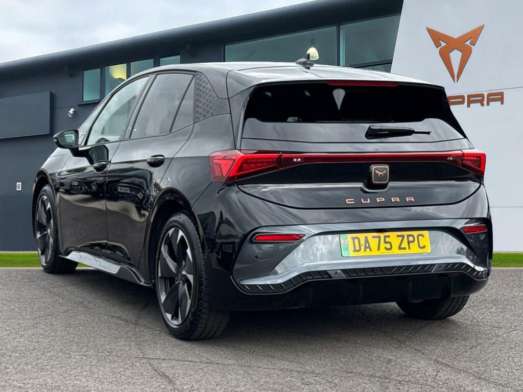 Cupra Born 170Kw E-boost V2 59Kwh Black #2