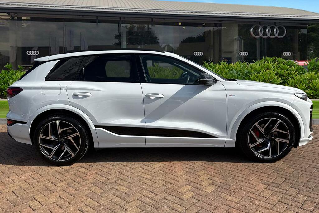 Audi Q6 E-Tron Suv Edition 1 Performance 225,00 Kw White #3