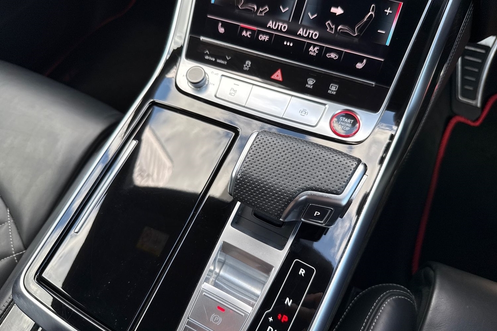 Audi SQ8 Petrol Black #22