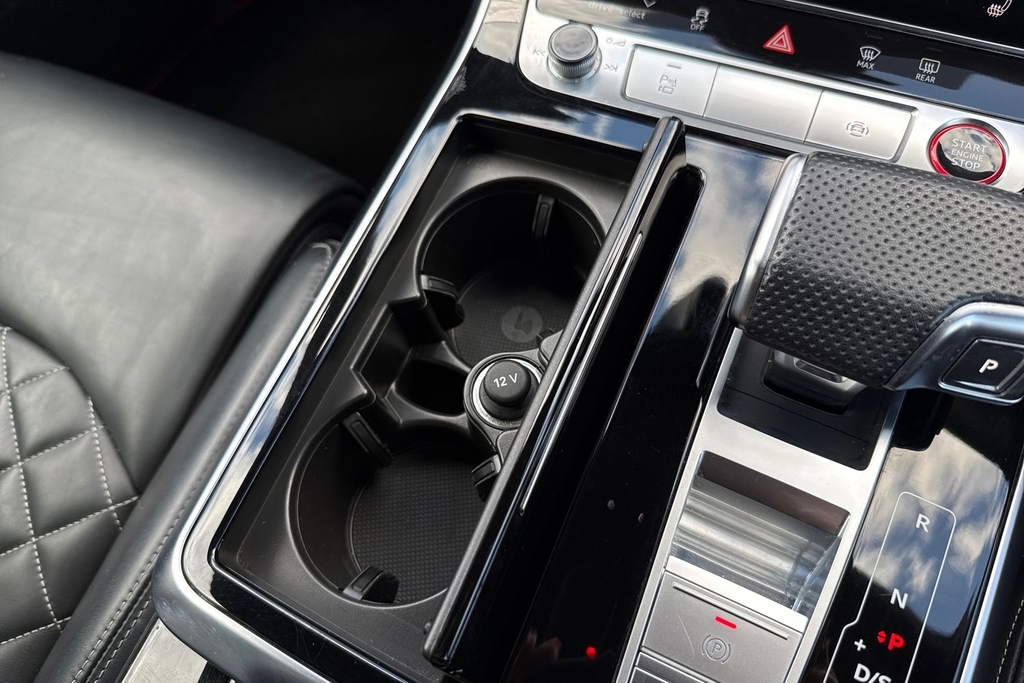 Audi SQ8 Petrol Black #28