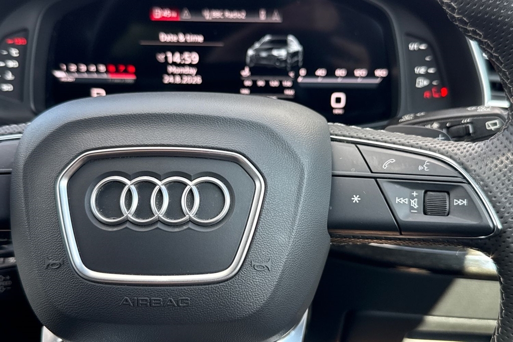 Audi SQ8 Petrol Black #26