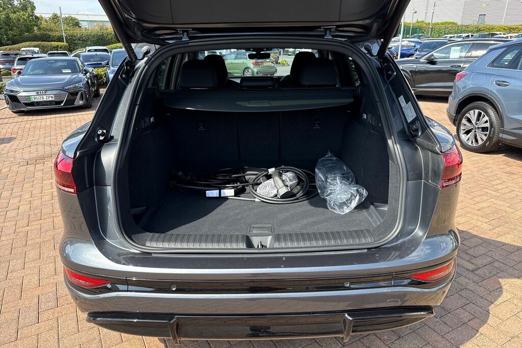 Audi Q6 E-Tron Suv Edition 1 Quattro 285,00 Kw Grey #6