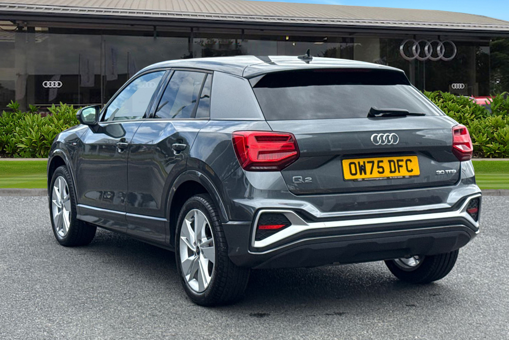Audi Q2 S Line 30 Tfsi 116 Ps 6-Speed OW75DFC Grey #2