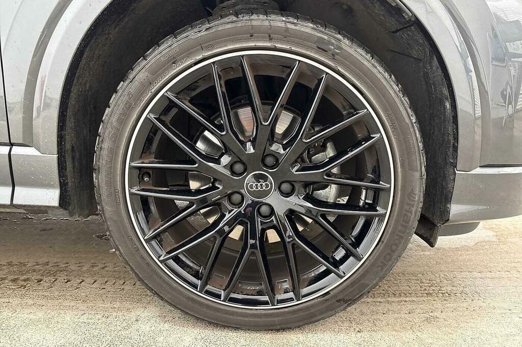 Audi Q2 Black Edition 35 Tfsi 150 Ps S Tronic Grey #5
