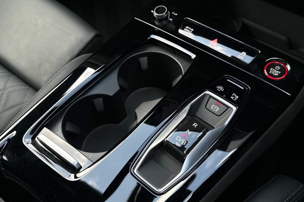 Audi SQ6 E-Tron Suv Grey #19