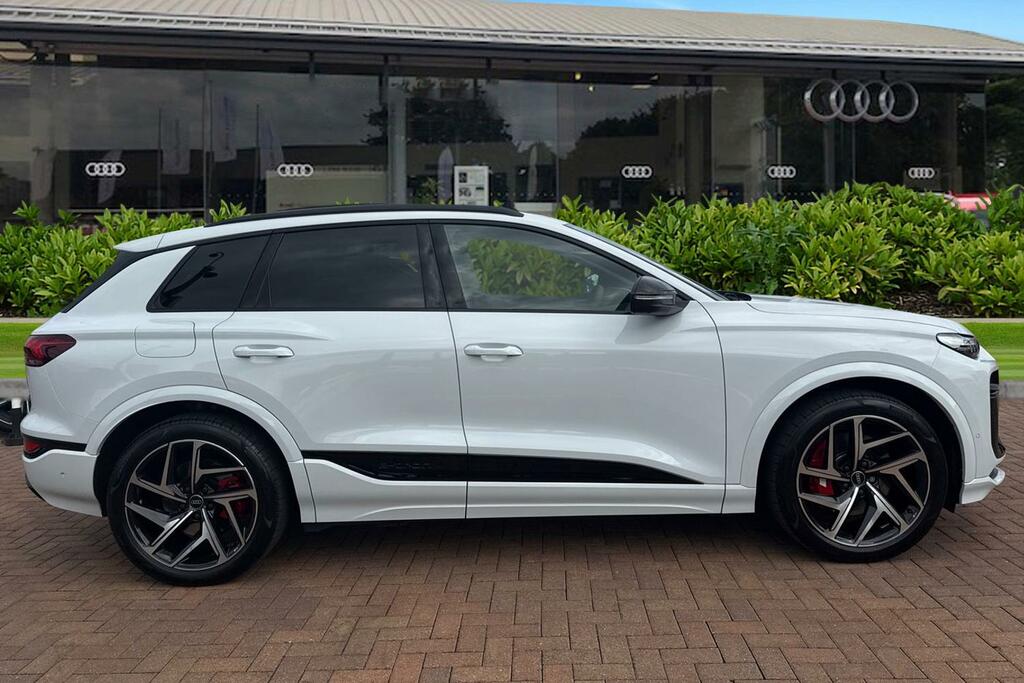 Audi SQ6 E-Tron Ssuv Edition 1 360,00 Kw White #3