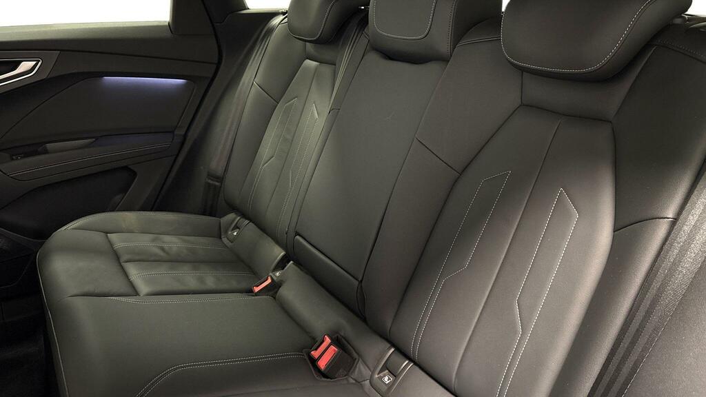 Audi Q4 E Tron S Line 40 150,00 Kw Blue #6