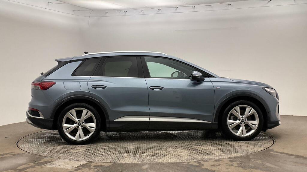 Audi Q4 E Tron S Line 40 150,00 Kw Blue #3