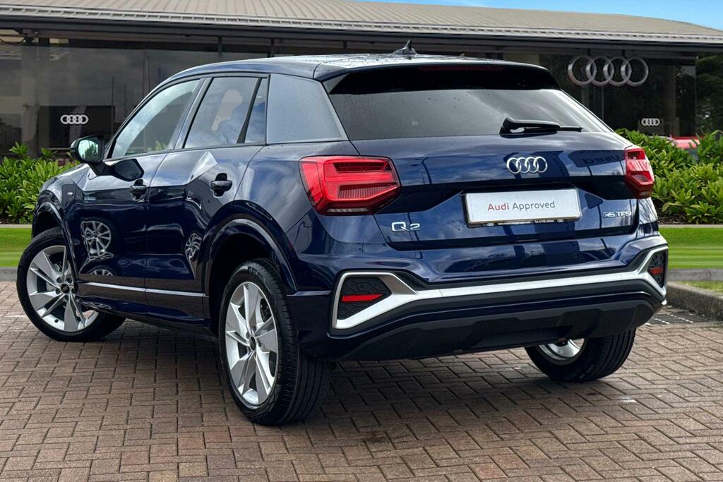 Audi Q2 S Line 35 Tfsi 150 Ps S Tronic BU26ZGR Blue #2