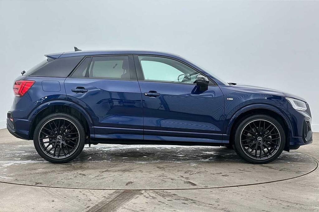 Audi Q2 Black Edition 35 Tfsi 150 Ps S Tronic KR75ZRL Blue #4