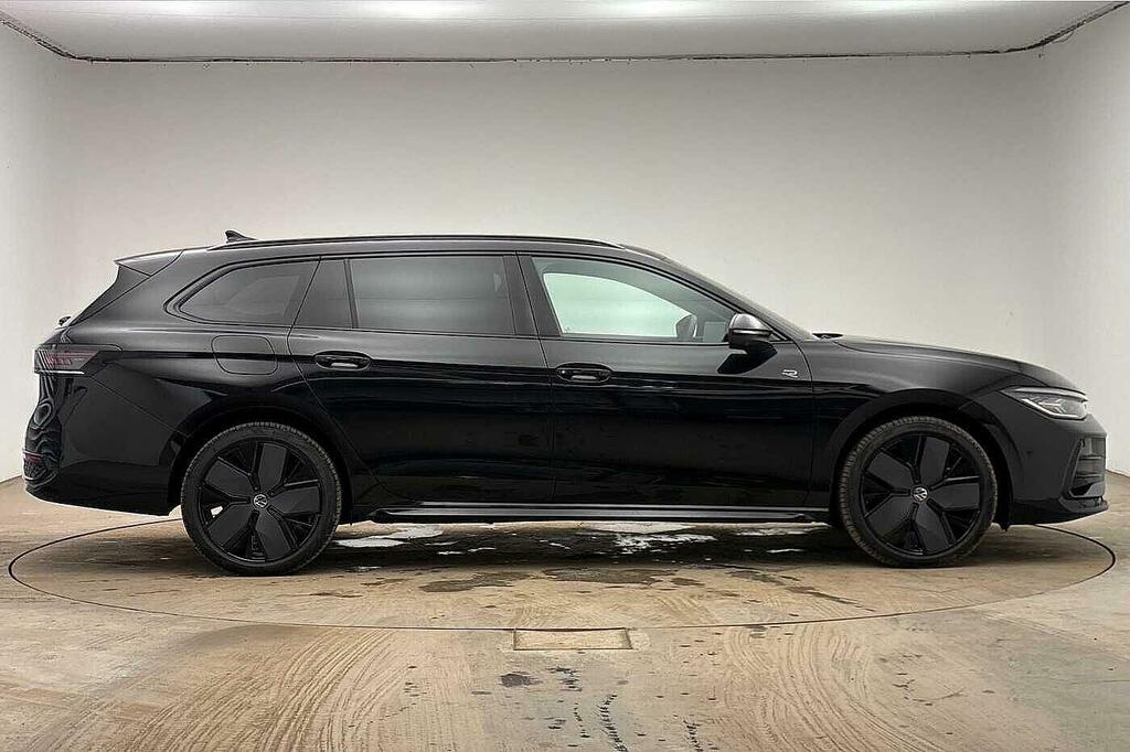 Volkswagen Passat 1.5 Tsi Ehybrid 272 Black Edition Dsg Signature P KS75XAG Black #4