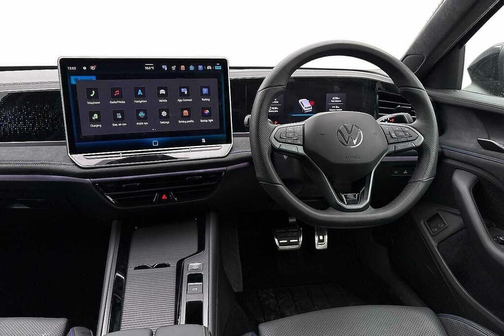 Volkswagen Passat 1.5 Tsi Ehybrid 272 Black Edition Dsg Signature P KS75XAG Black #2