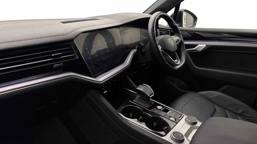 Volkswagen Touareg 3.0 V6 Tsi 4Motion Black Edition Factory Tow Grey #2