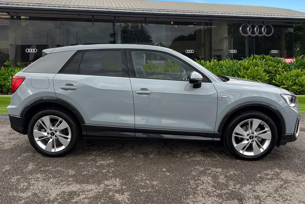 Audi Q2 S Line 35 Tfsi 150 Ps S Tronic Grey #3