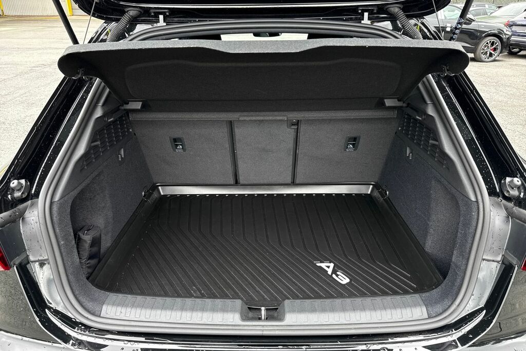 Audi A3 S Line Tfsi E 204 Ps S Tronic YY75FKU Black #6