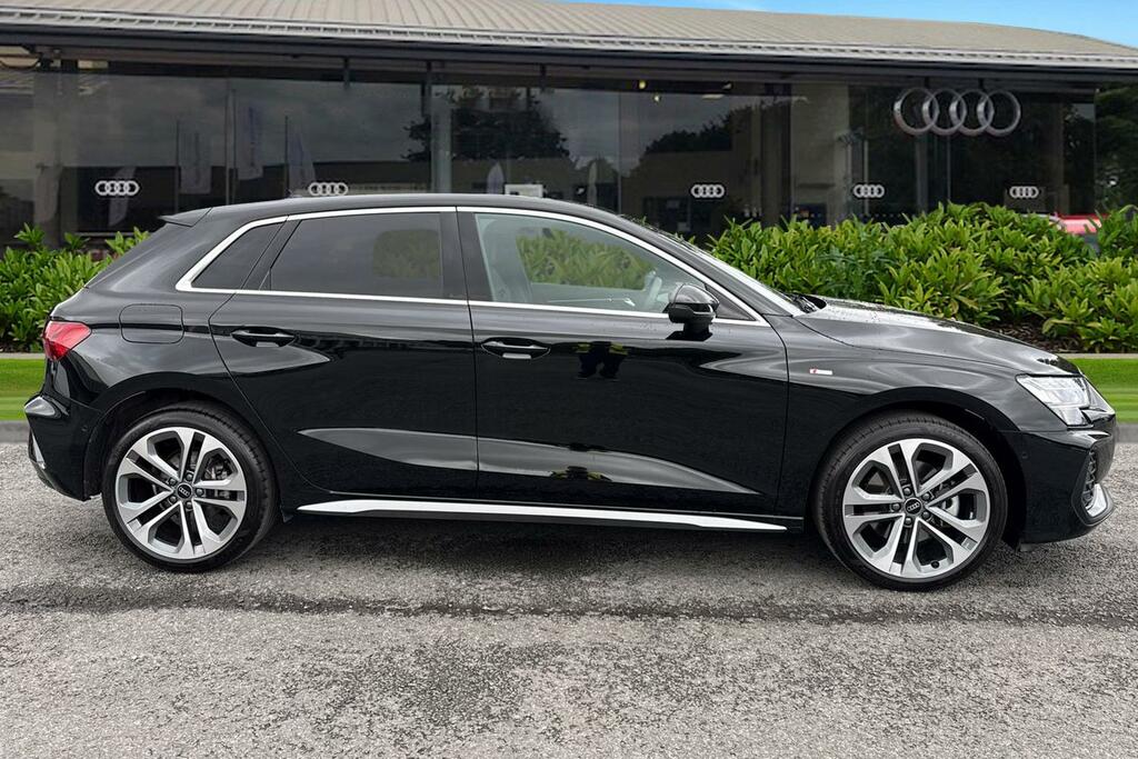Audi A3 S Line Tfsi E 204 Ps S Tronic YY75FKU Black #3