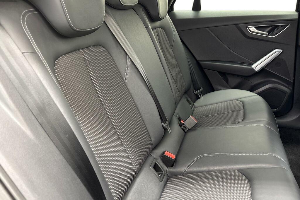 Audi Q2 S Line Black #9