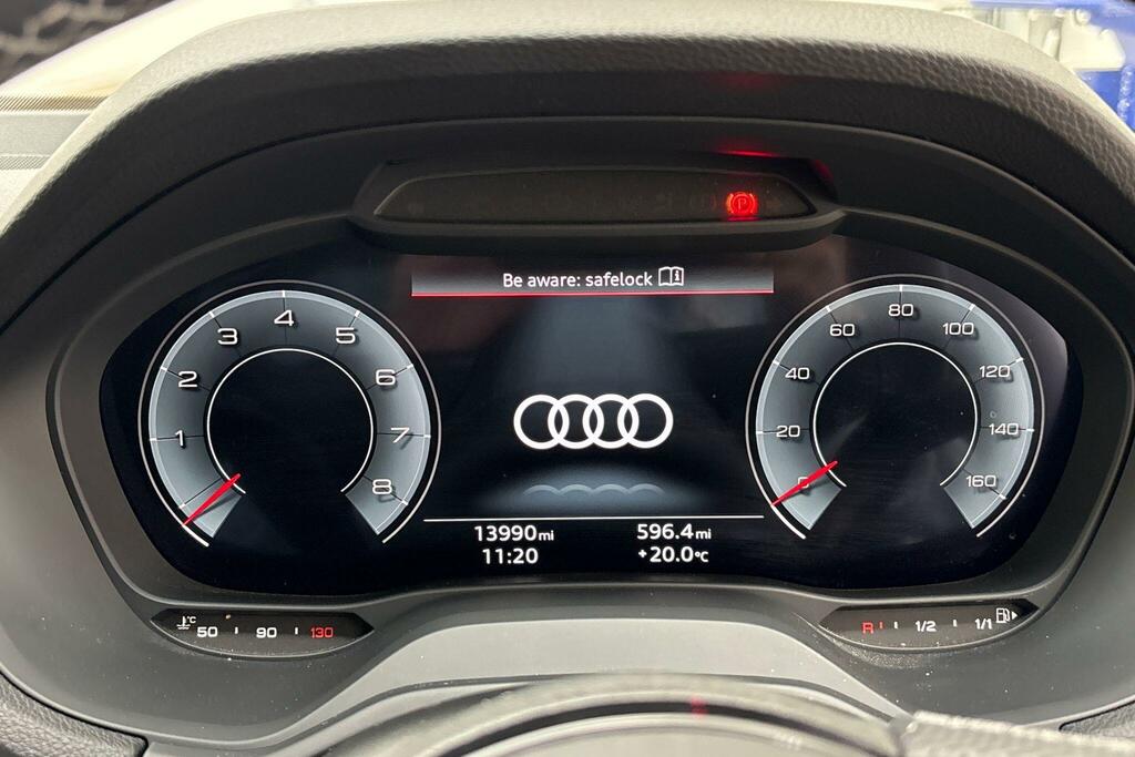 Audi Q2 S Line Black #12