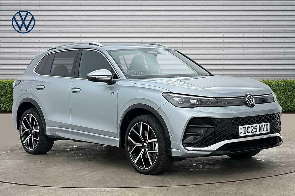 Volkswagen Tiguan 1.5 Tsi 272 Ehybrid R-line Dsg Rear View Came Silver