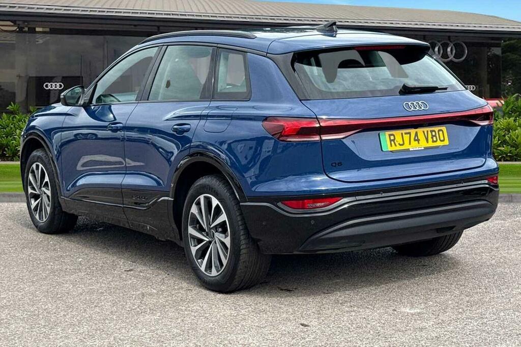 Audi Q6 E-Tron Q6 Suv Sport E-tron Performance 225,00 Kw Blue #3