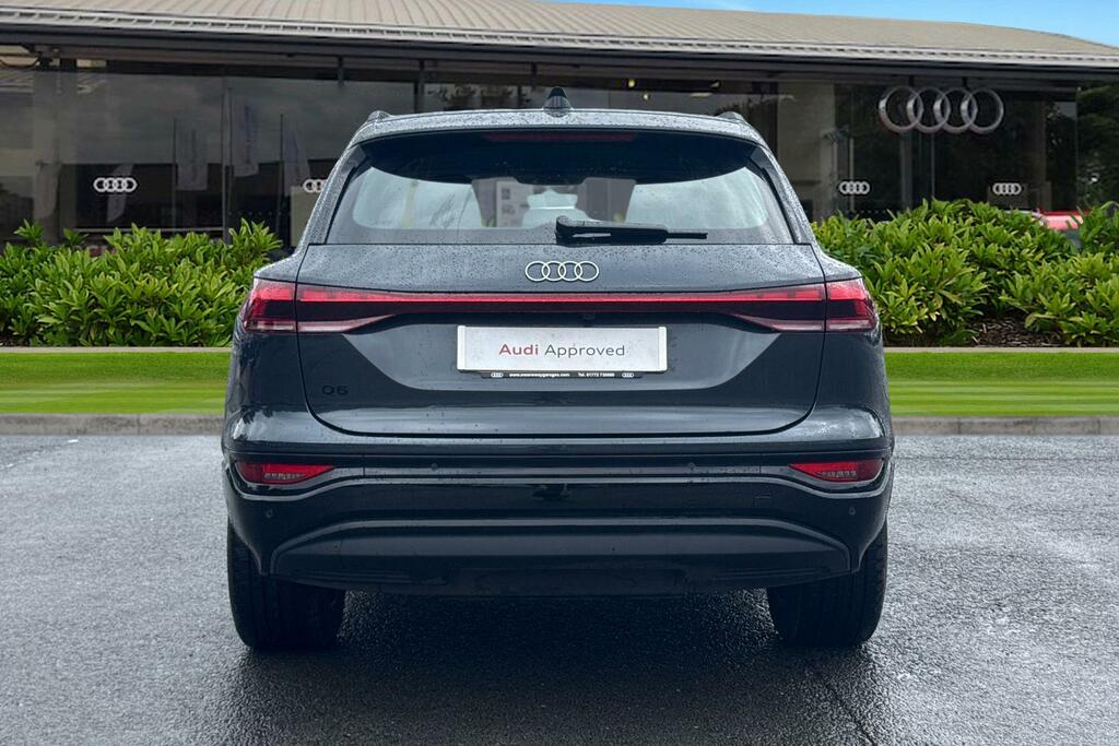 Audi Q6 E-Tron Suv Sport 185,00 Kw Grey #4