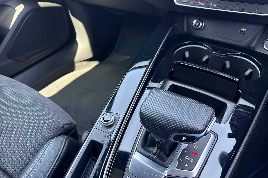 Audi A4 35 Tdi Technik Black #19