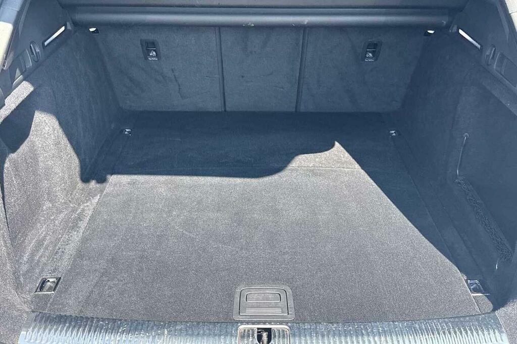 Audi A4 35 Tdi Technik Black #9