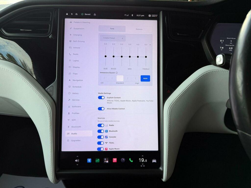 Tesla Model X Long Range Awd 7 White #45