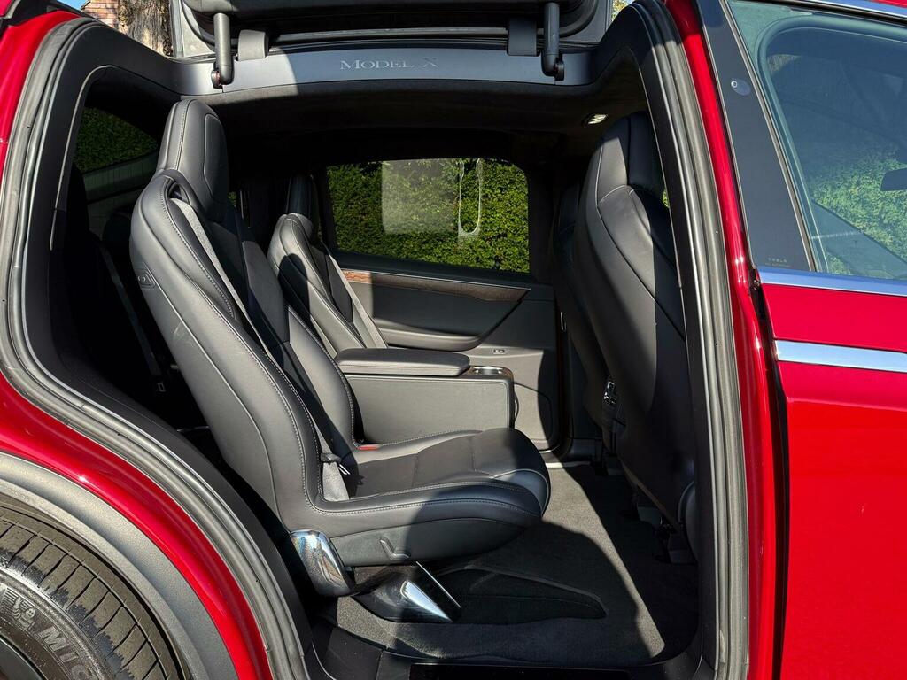 Tesla Model X 75D Silver #18