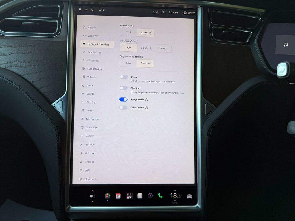 Tesla Model X 75D Silver #24