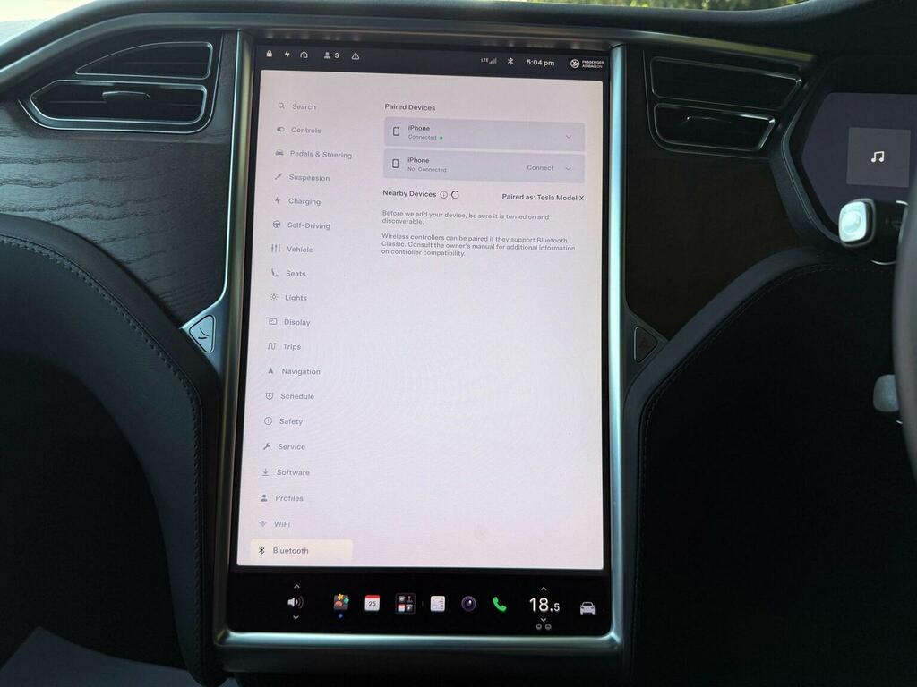 Tesla Model X 75D Silver #44