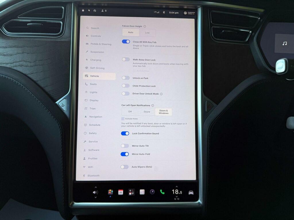 Tesla Model X 75D Silver #30